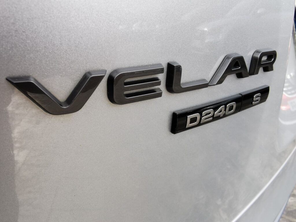 LAND-ROVER Range Rover Velar 2.0D D240 RDynamic S 4WD Auto