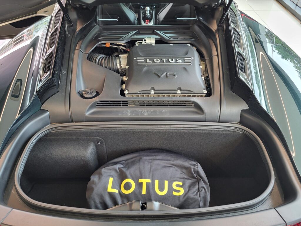 LOTUS Emira V6 manual First Edition